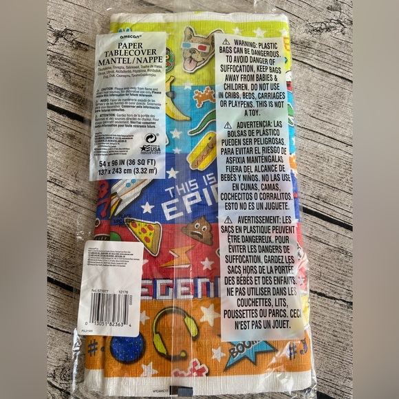 NWT. Table cover. Fun gaming/video games design. New in unopened package - Picture 3 of 5